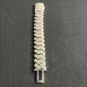 Sparkling Silver Bracelet with Rhinestones